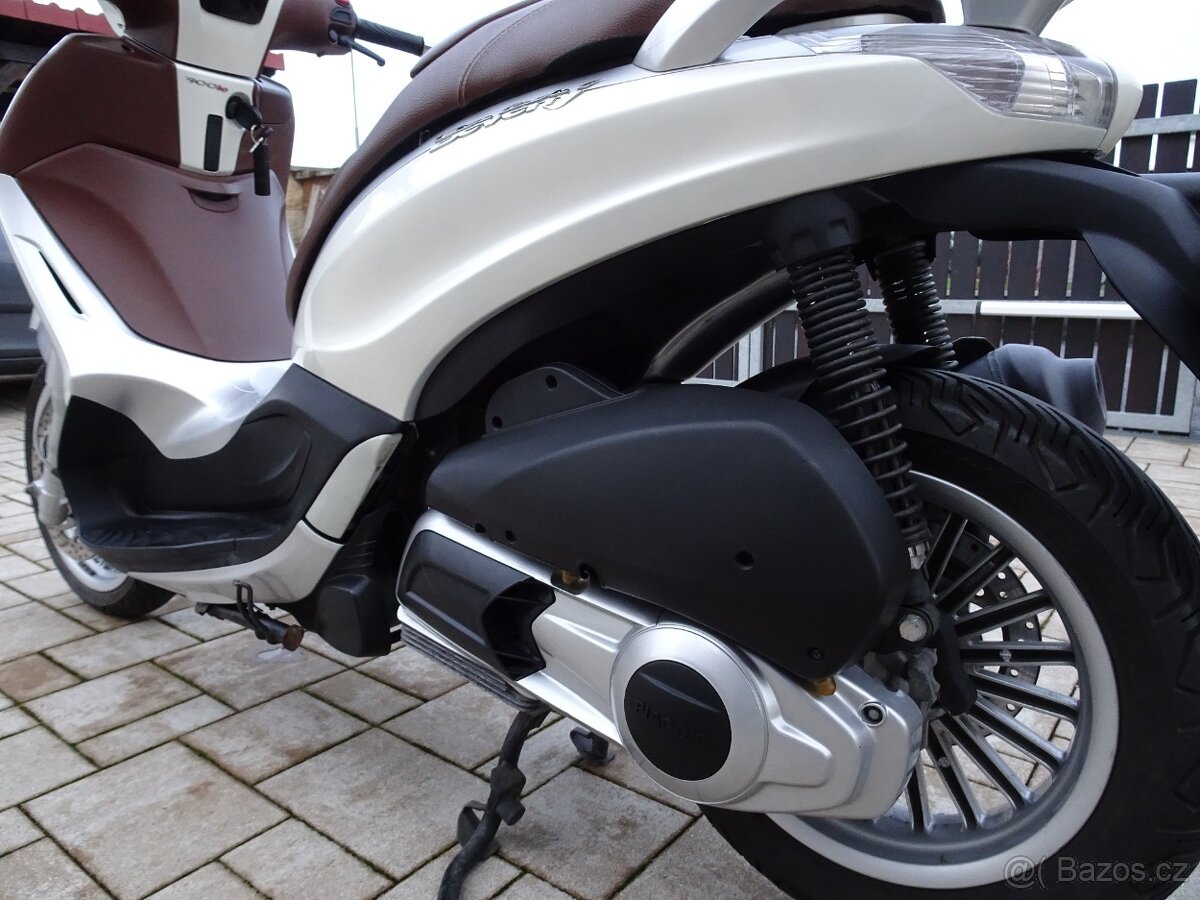 Piaggio Beverly 300 - 8
