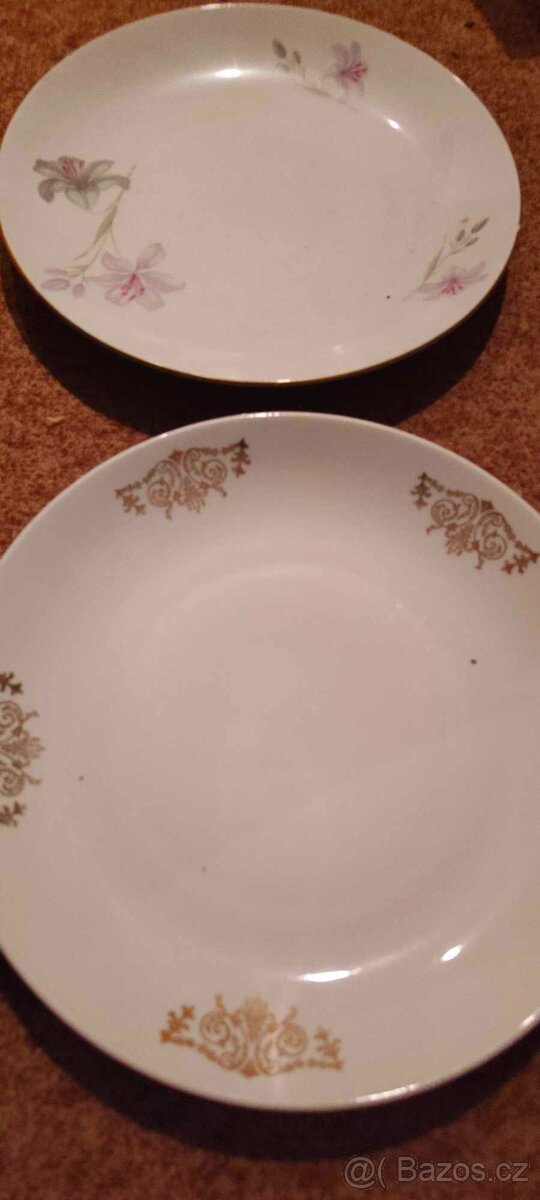 Porcelánový jídelní set - 8