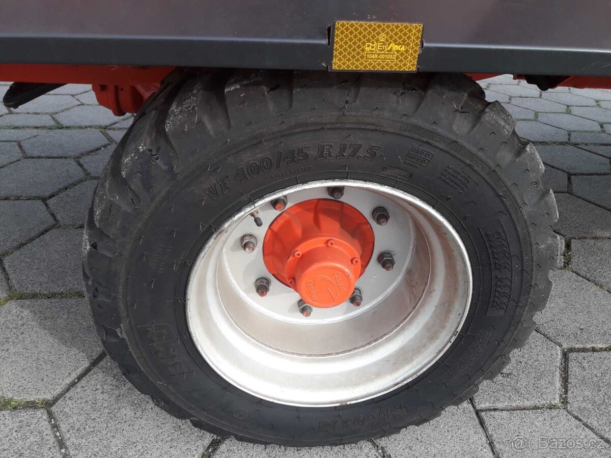 Krmný vůz Kuhn - 8