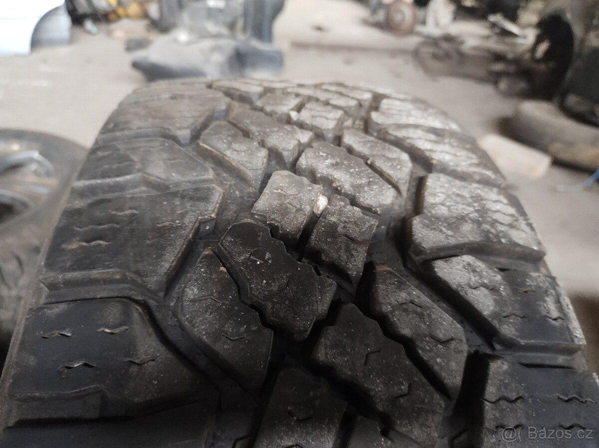 4x použitý alu disk Discovery 4 - 8