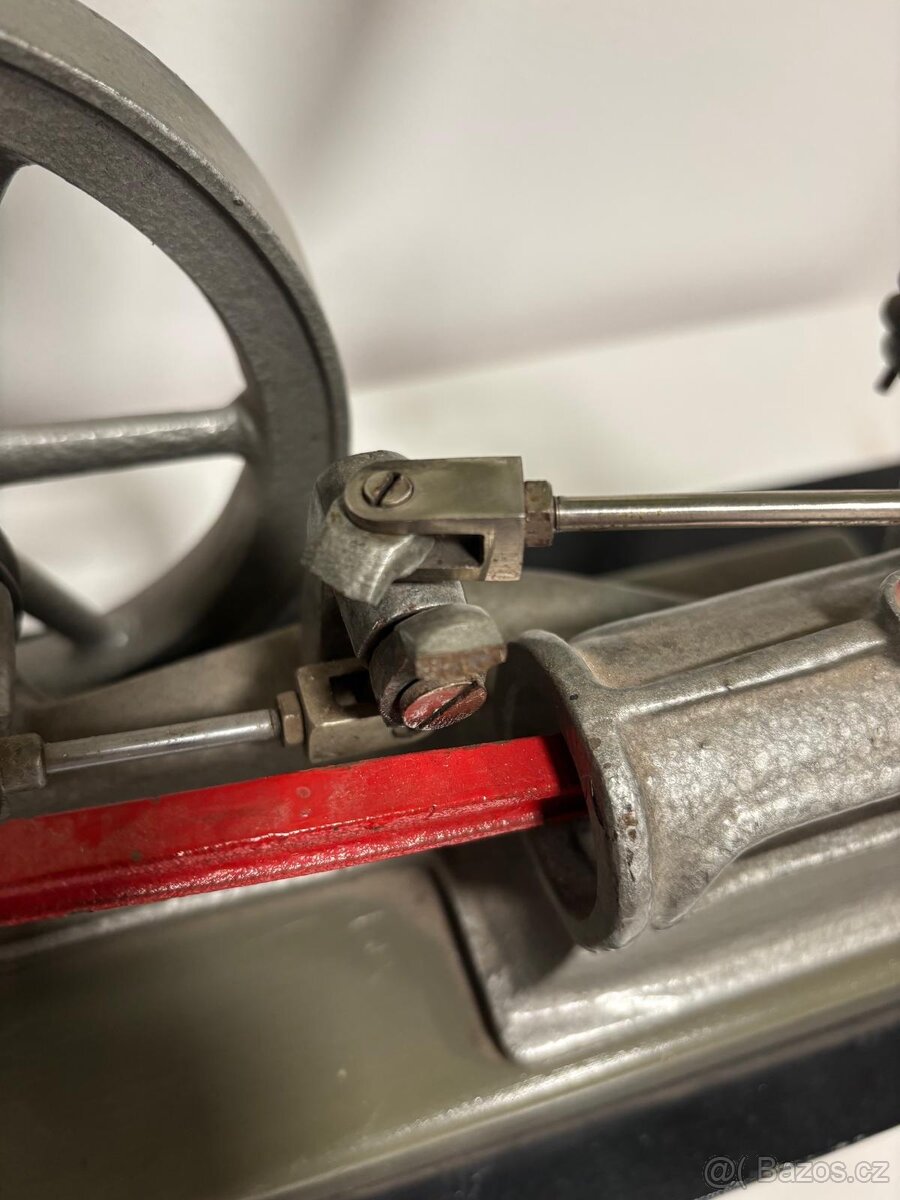 Model parního stroje - 8