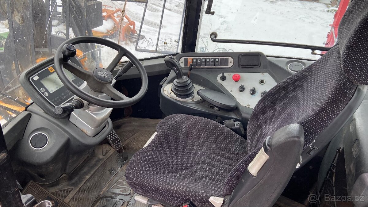 JCB kolesový kloubový nakladač - 8