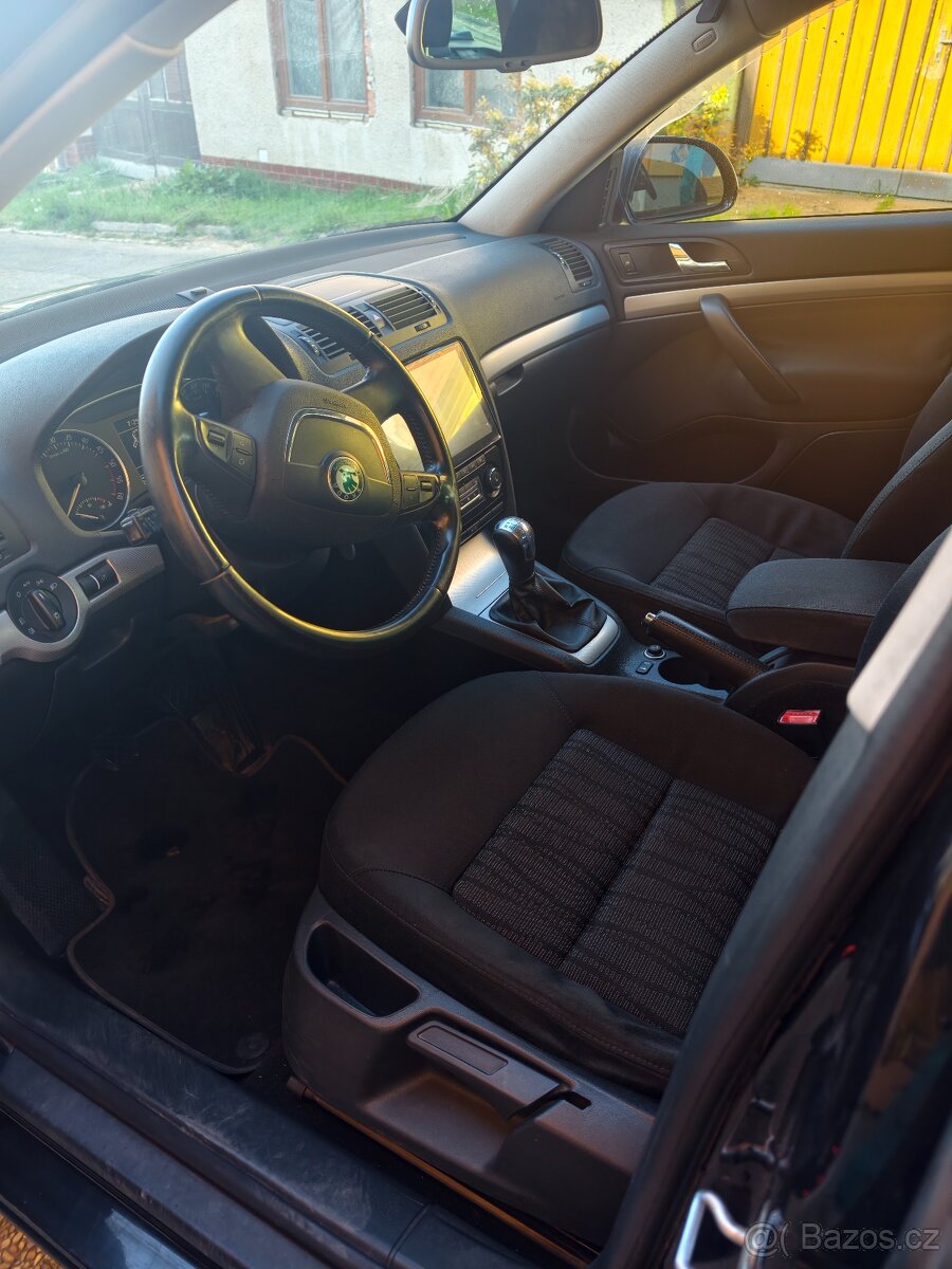 Škoda Octavia 2 combi facelift - 8