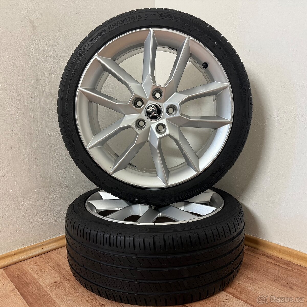 ŠKODA GEMINI OCTAVIA III 5x112 R18 ET51+LETNÍ 225/40R18 7mm - 8