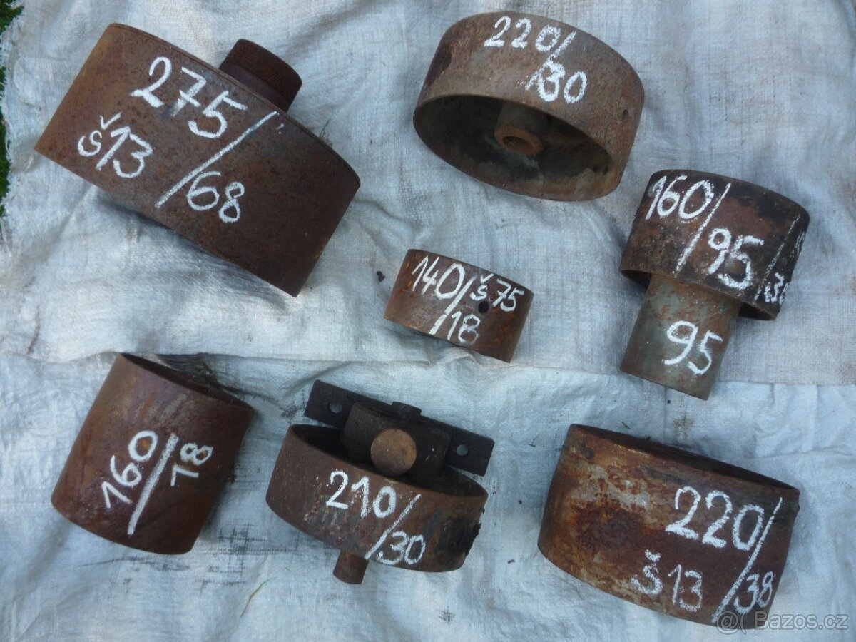 prodám staré litinové řemenice na plochý řemen..... různé dr - 8