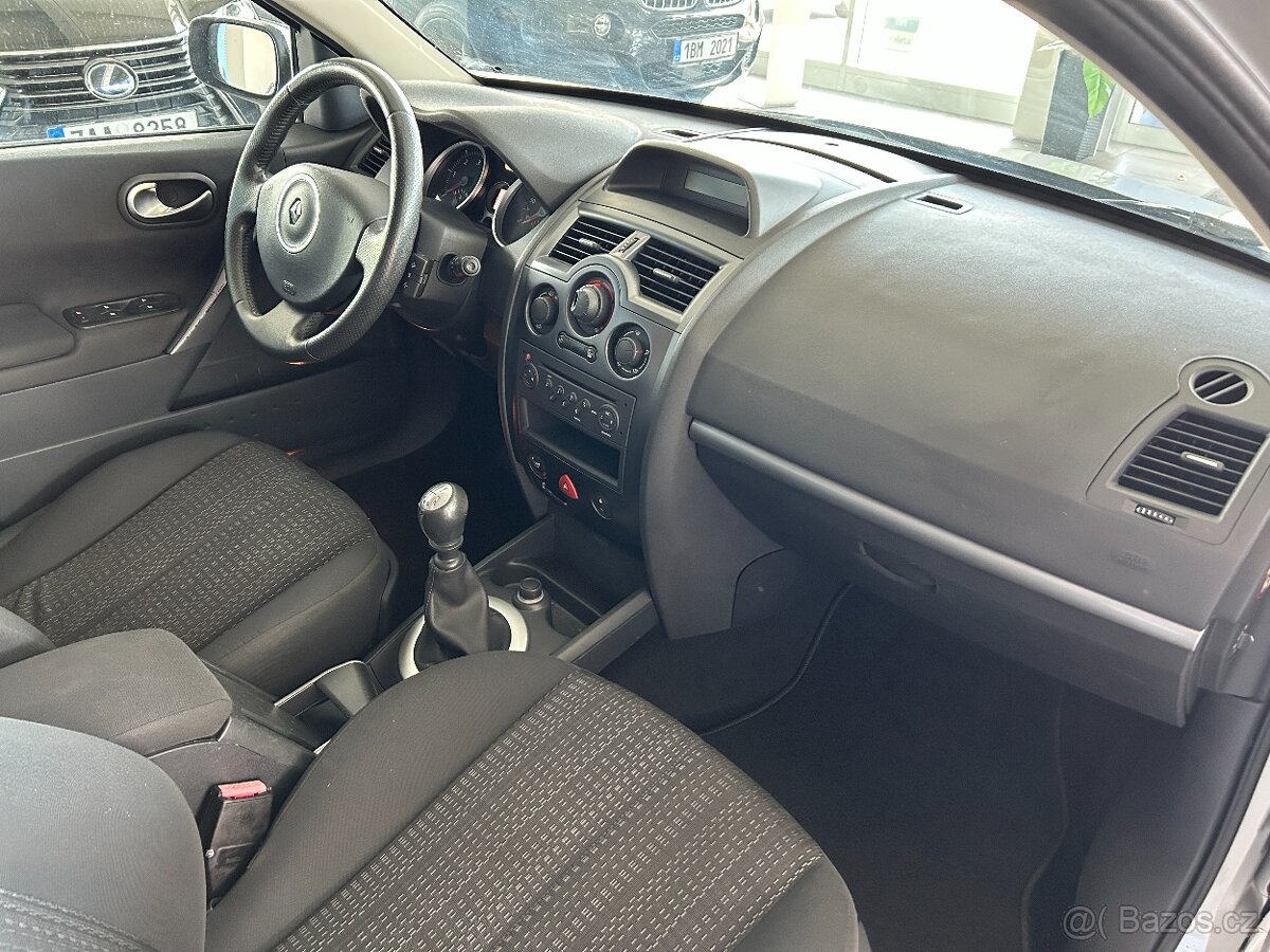 Renault Mégane 2006 1.9 DCi,KLIMATIZACE,SERVISKA - 8