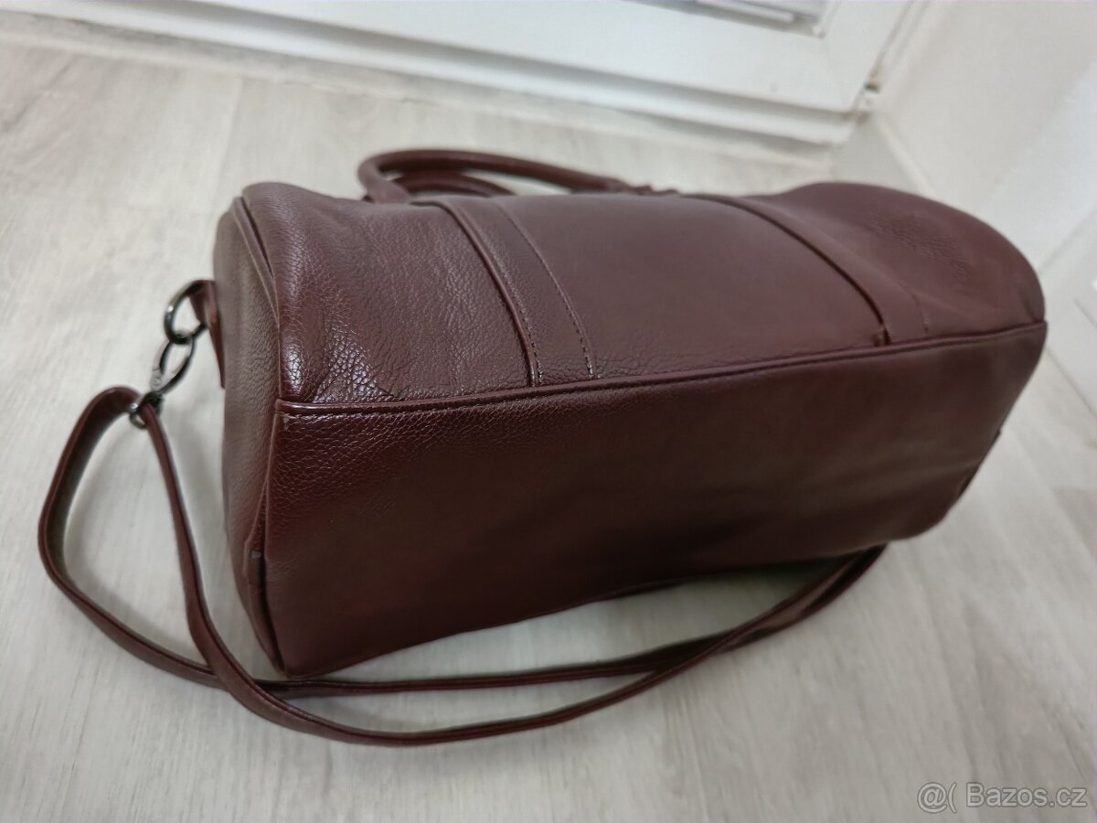 Vínově červená kabelka - 8