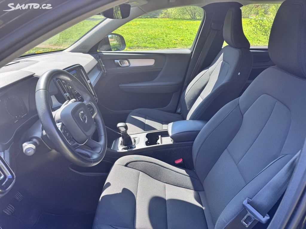 VOLVO XC 40 1.5 T2 MOMENTUM PRO, ODPOČET DPH - 8