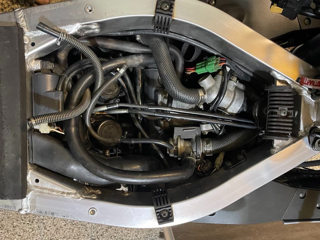 Suzuki GSXR 750W - 8