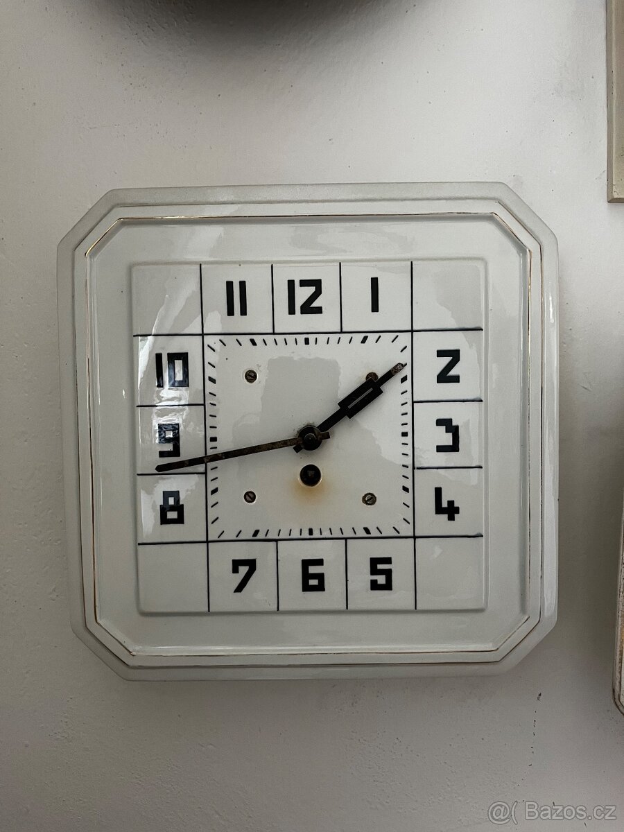 Kuchyňské nástěnné porcelanove, drevene a kovove hodiny - 8