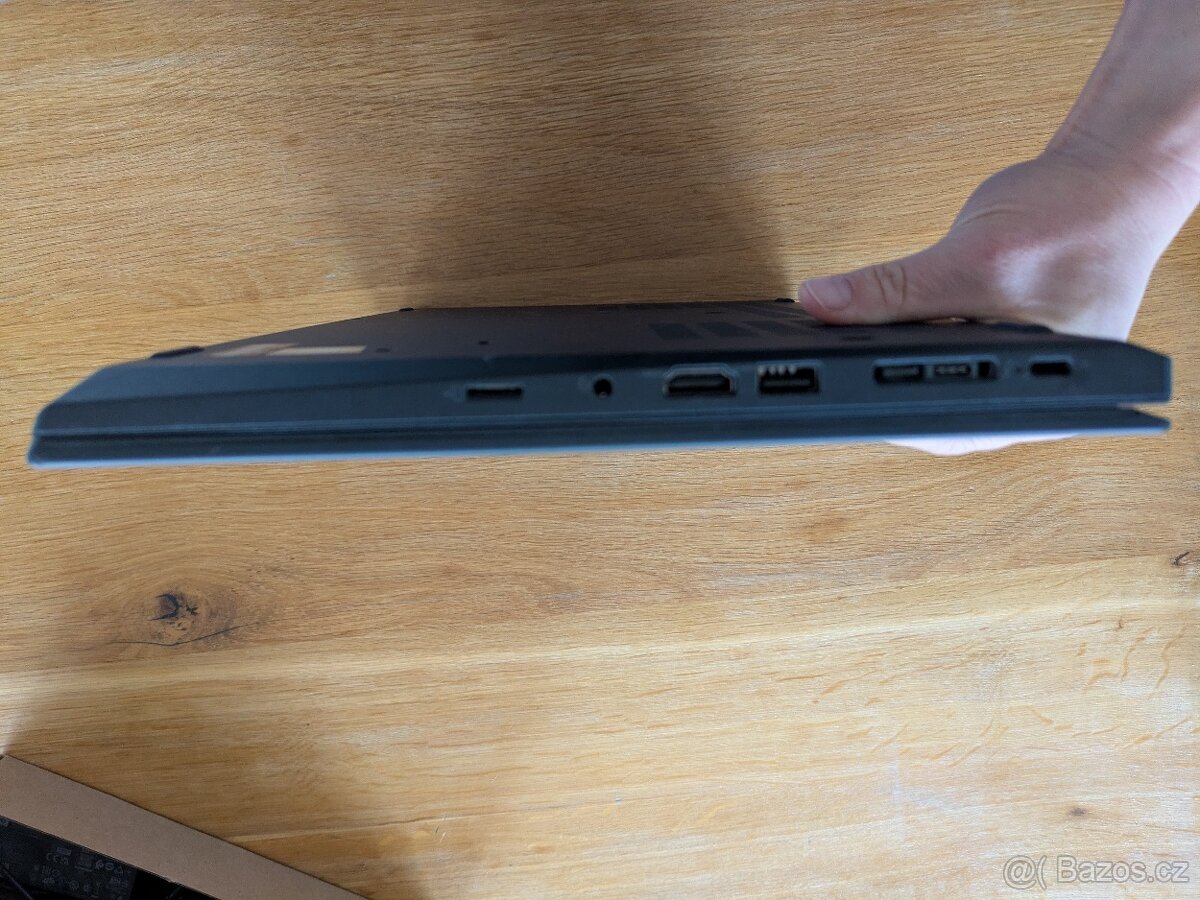 Lenovo ThinkPad T15 Gen 2 - 8