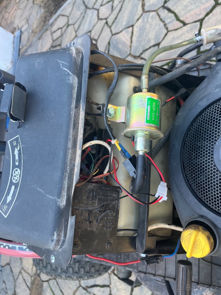 Zahradí sekáči traktor Wisconsim - 8