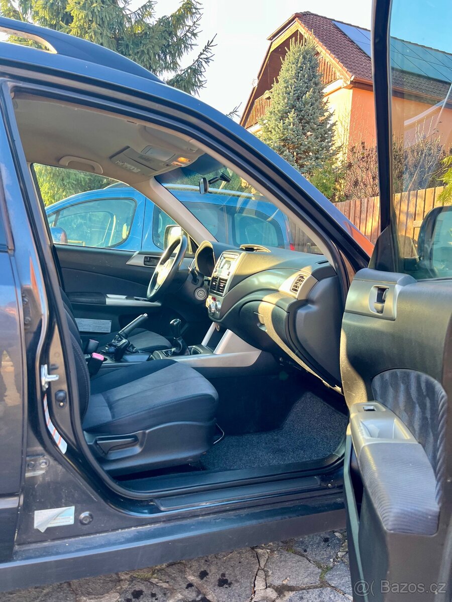 Subaru Forester 2.0 BENZÍN, 168 000 km, 2008, nová STK - 8
