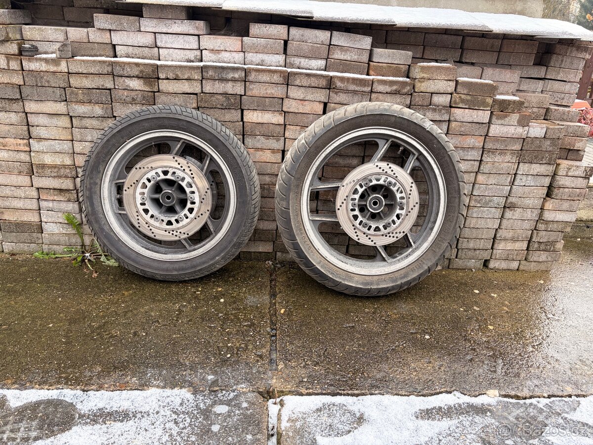 Kawasaki Gpz 900 - 8