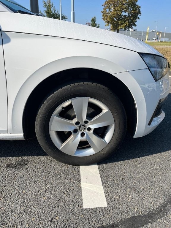Škoda Scala 1.5 TSI 110 je Ambition- 2020 - 8