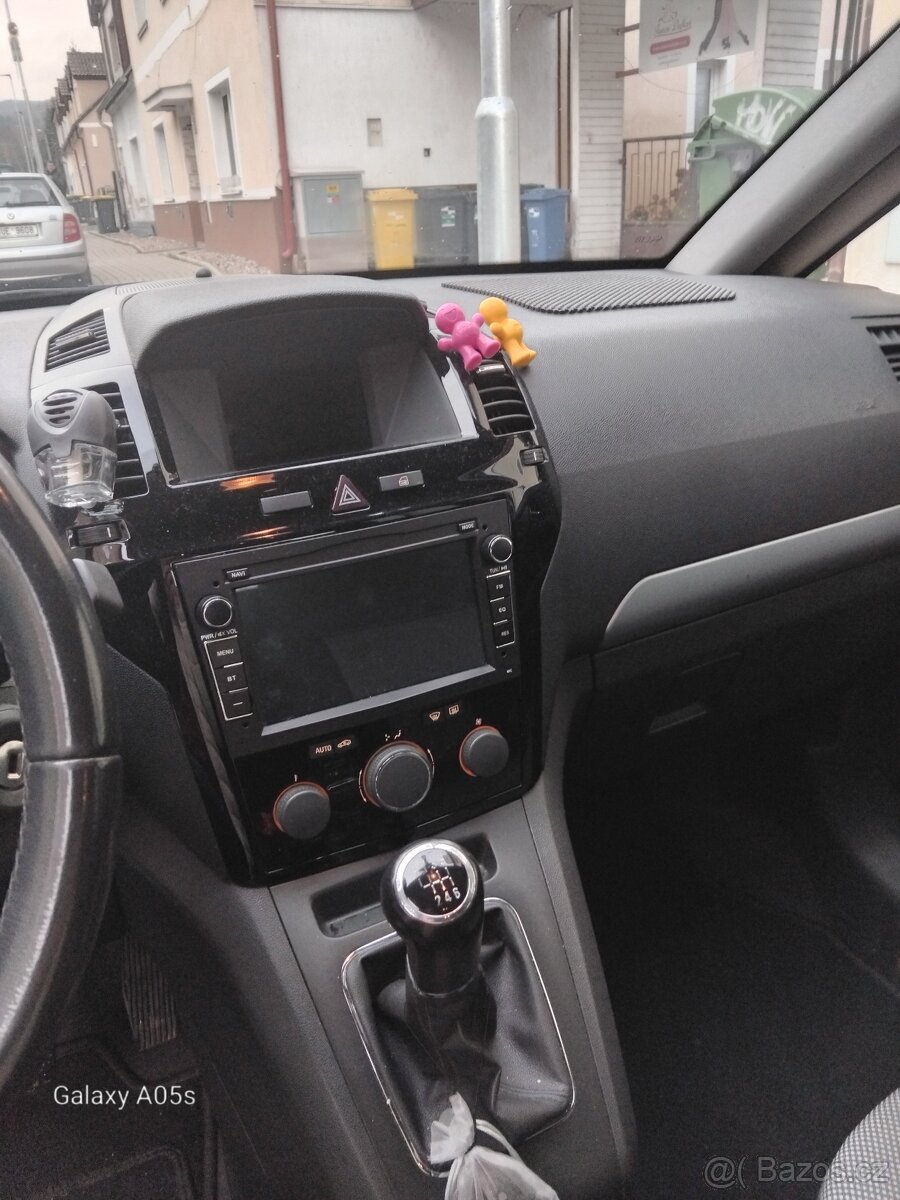 Opel Zafira - 8