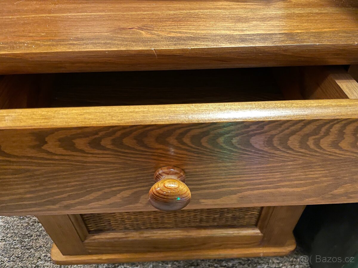 Dřevěná ložnice komplet masiv - 8