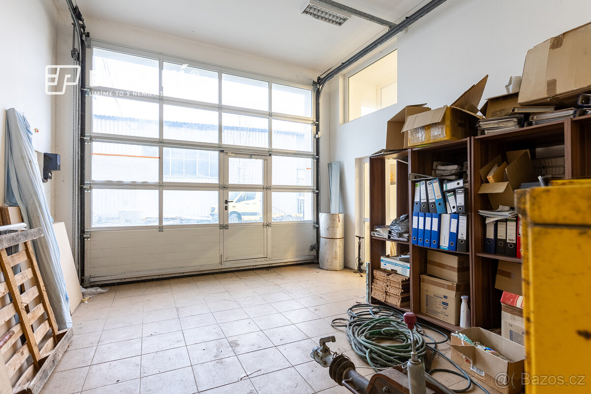 Průmyslový areál v Krupce, pozemek 5298 m² - 8