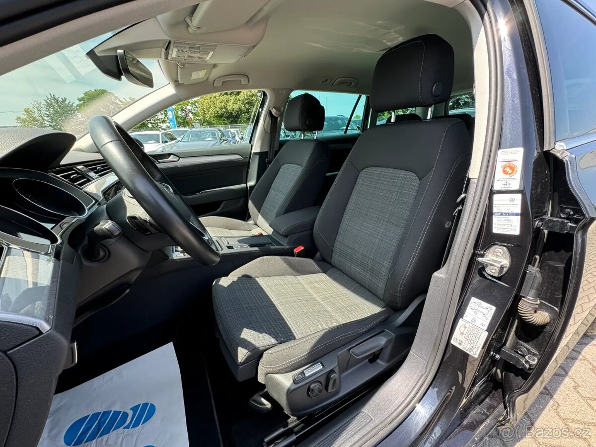 Volkswagen Passat Business TDI 147kw R-line/tažné/kamera/LED - 8