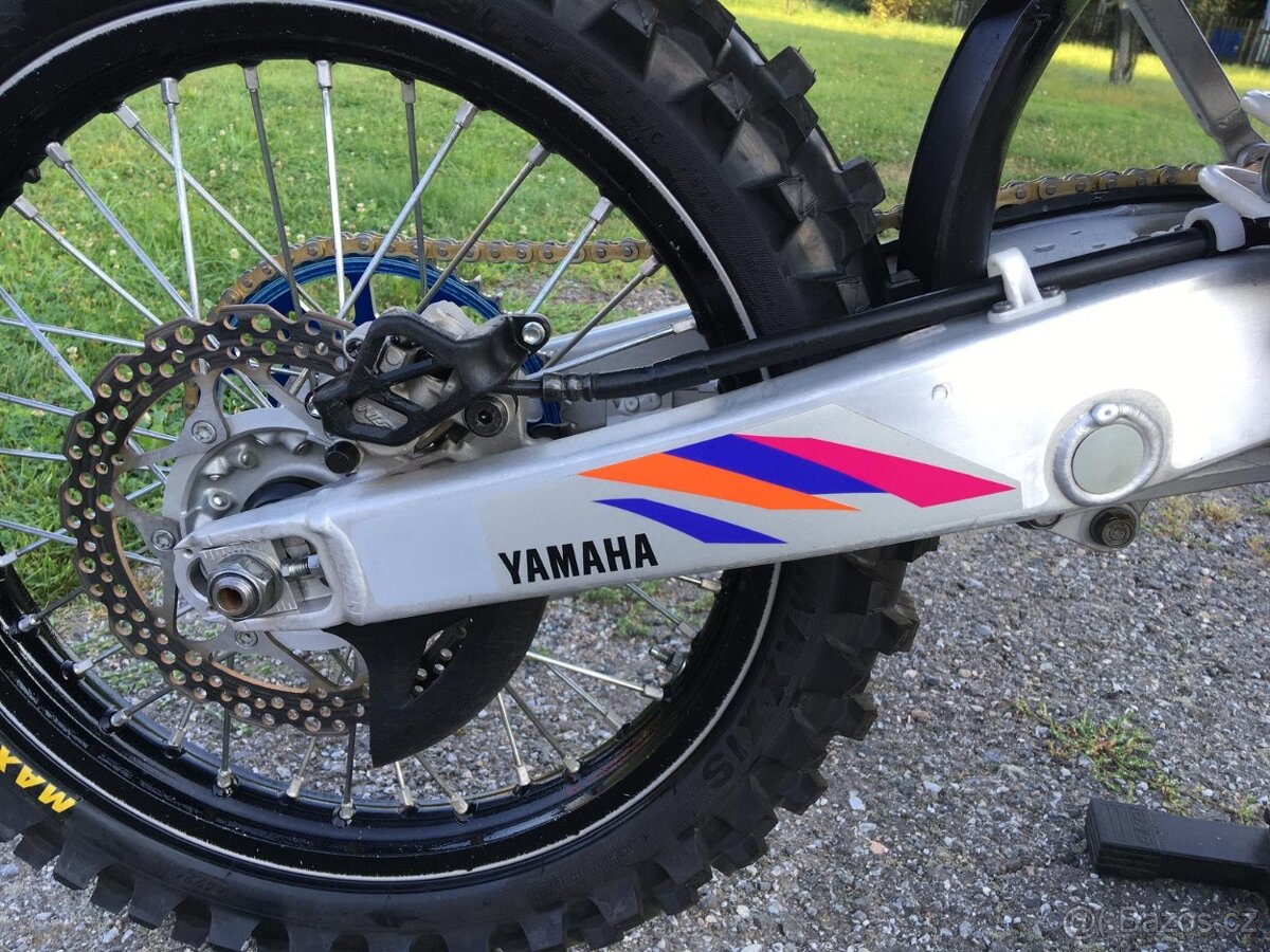 YAMAHA YZ 125 - 8