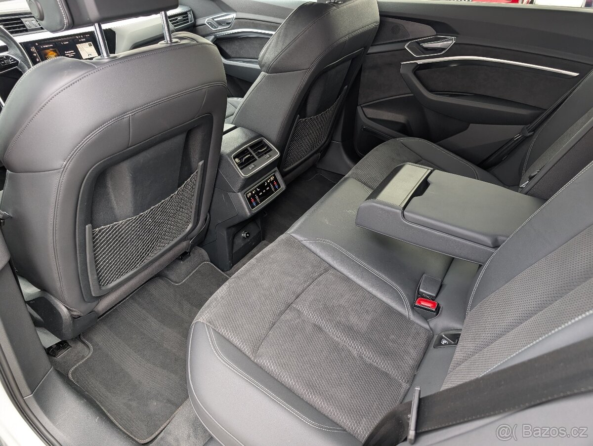 Audi E-tron S-Line 55 Quattro - 8