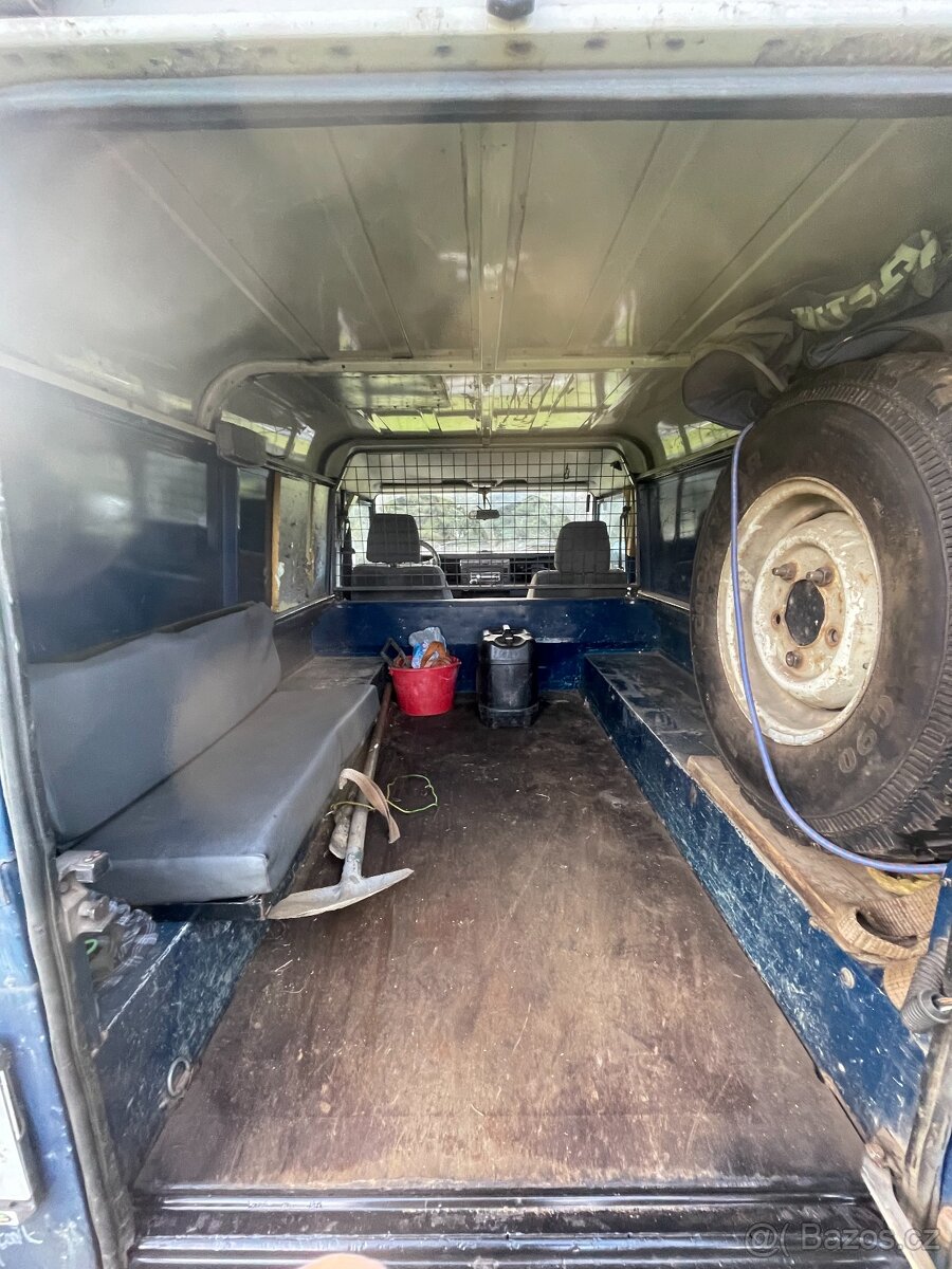 Land Rover Defemder 110 TD 5 - 8