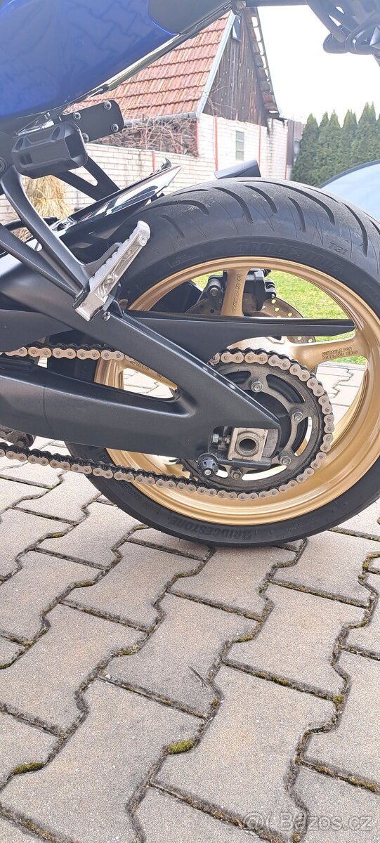 Yamaha FZ8 - 8