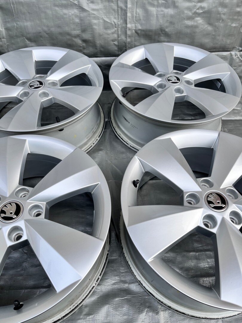 5x112 R17 originální alu disky Škoda Kodiaq 2018 - TOP STAV - 8