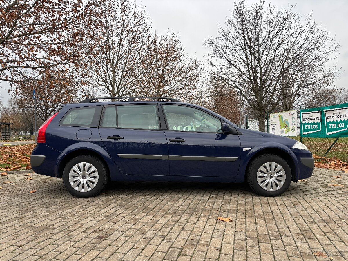 Renault Megane Authentiq 1.6 - 8