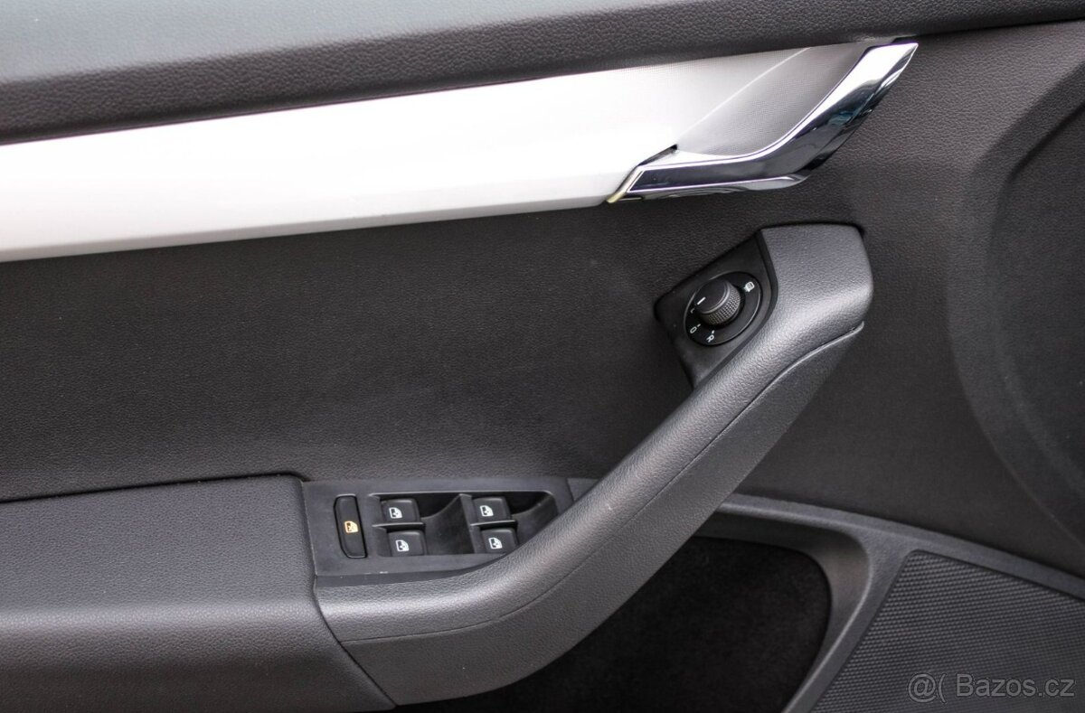 Škoda Octavia Combi 1.6 TDI 110k Active - 8