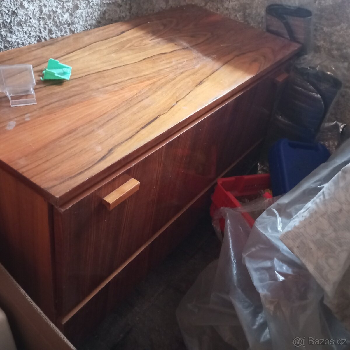 Starý nábytek - 8
