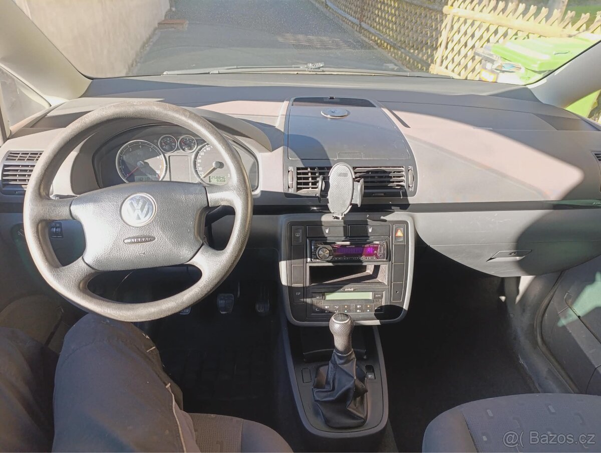 Volkswagen Sharan - 8