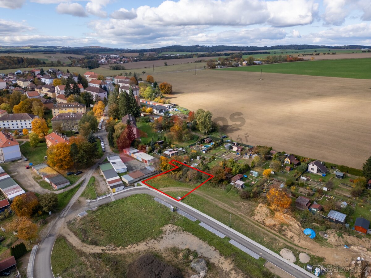 Prodej stavebního pozemku ve Vlašimi - 8