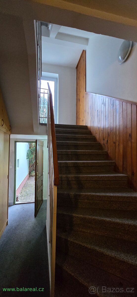 Prodej rodinného domu 8+1 s terasou a zahradou CP 355 m2 , S - 8