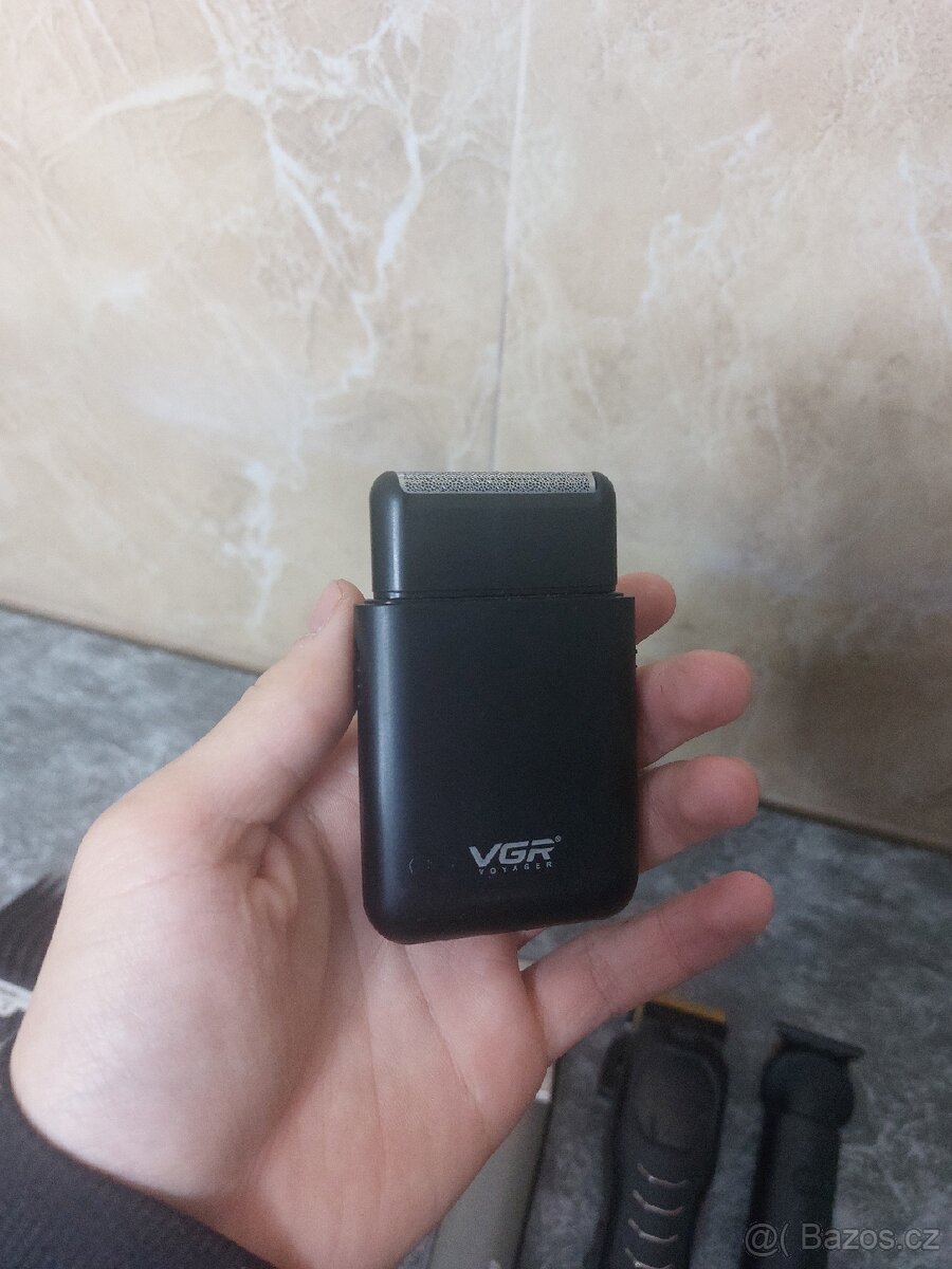 Holící strojky - strojky na vlasy, vousy. - 8