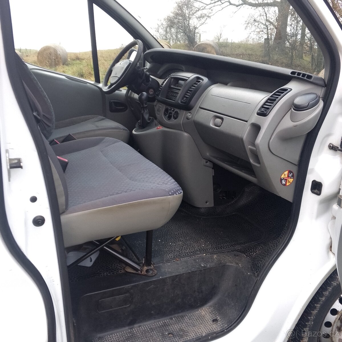 Renault Trafic 2.0 - 8