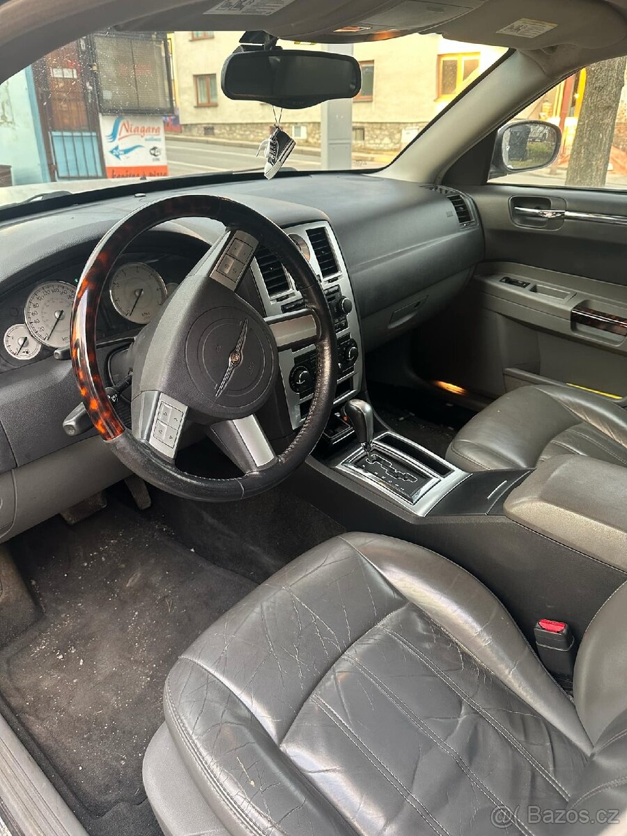 2004 Chrysler 300c - 8