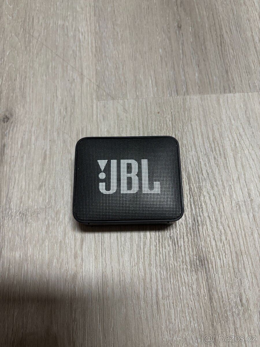 JBL Charge 4 a JBL GO Essential 2 - 8
