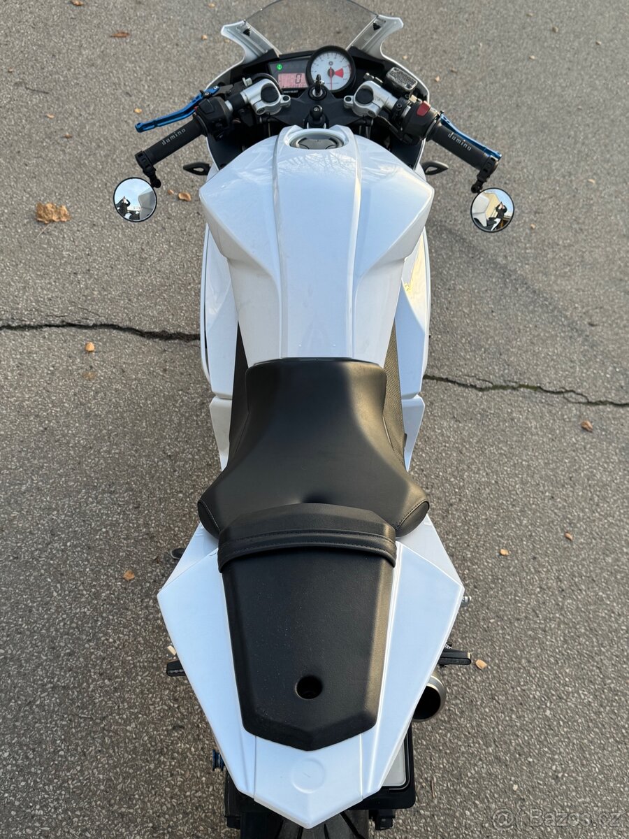 yamaha yzf r125 2010 - 8