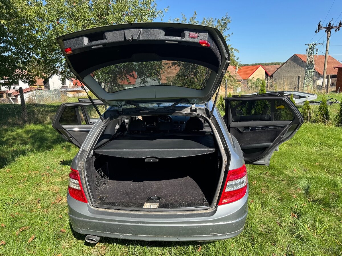 2012 Mercedes W204 C220 - 8