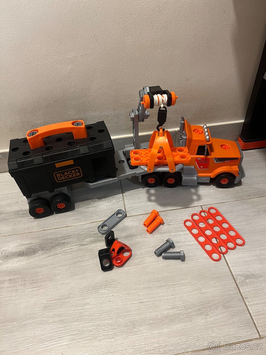 Pracovní ponk dětský Black Decker +kamion s kufrem na nářadí - 8