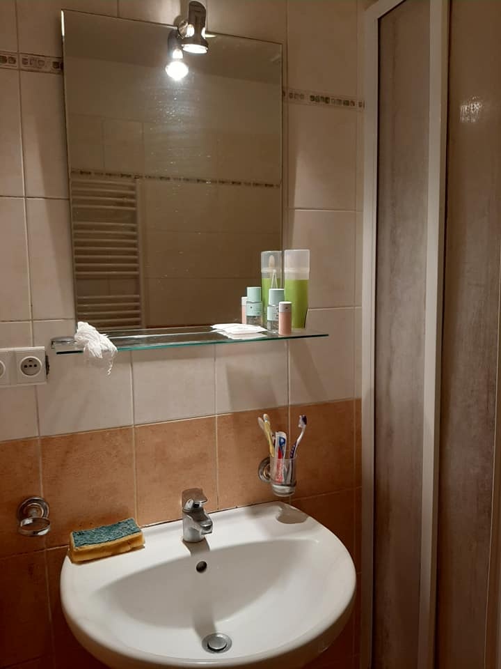 Pokoj s trvalým pobytem — Praha 7, Poupetova 869/10 - 8