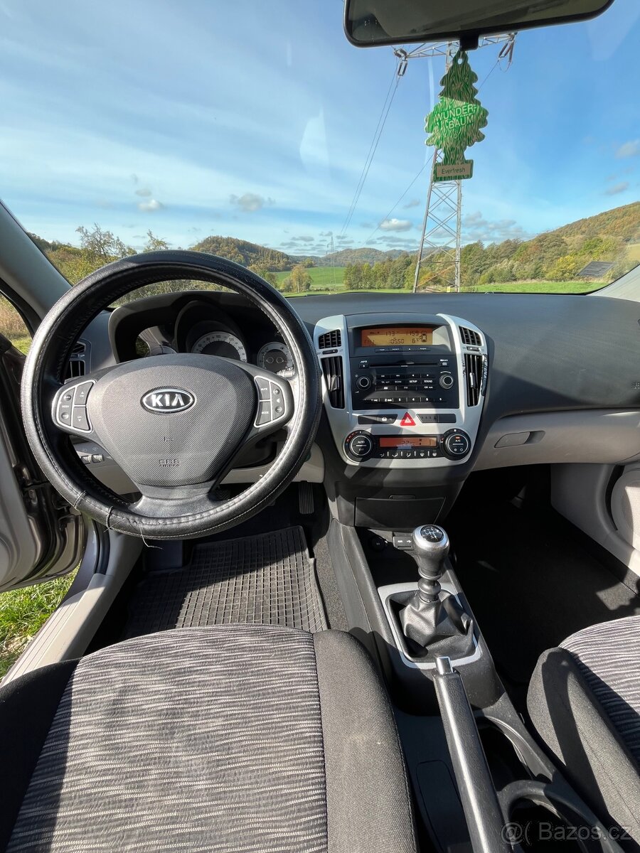 Kia Ceed 1.6 CRDi - 8