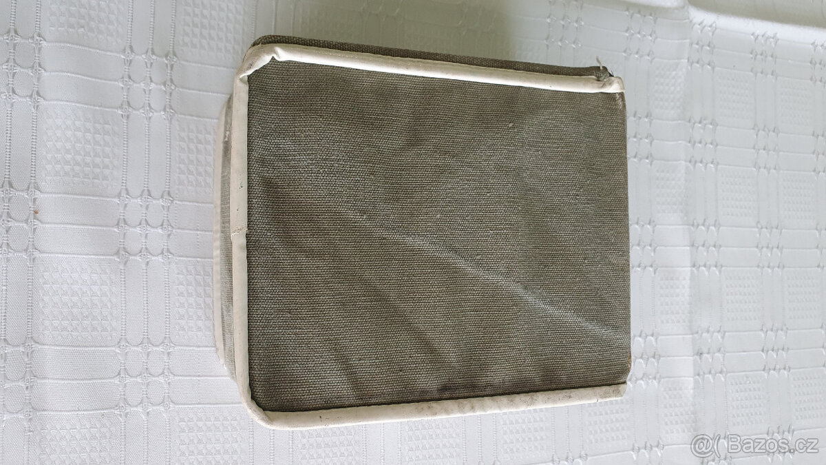 Retro autolékarnička - 8