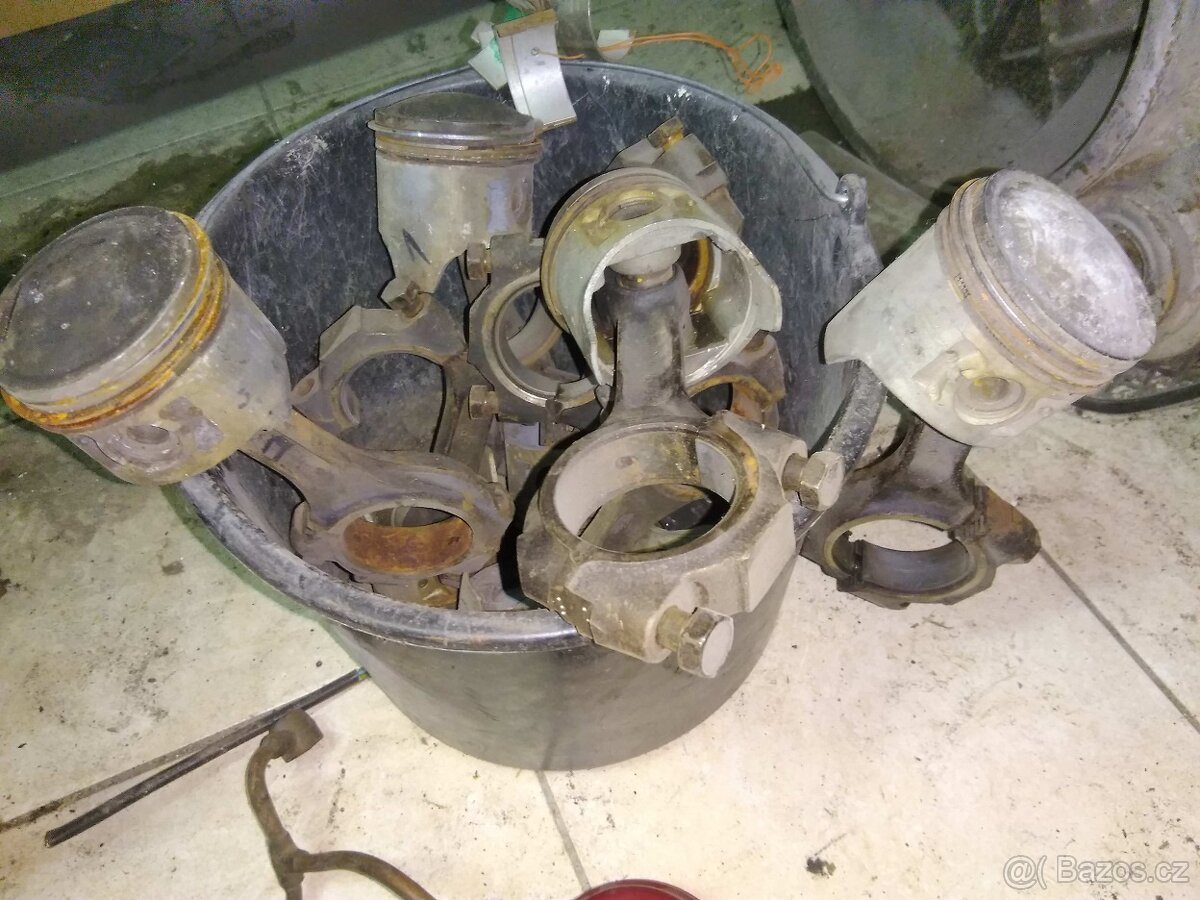 Motor Tatra 603-1 G rok 63 - 8