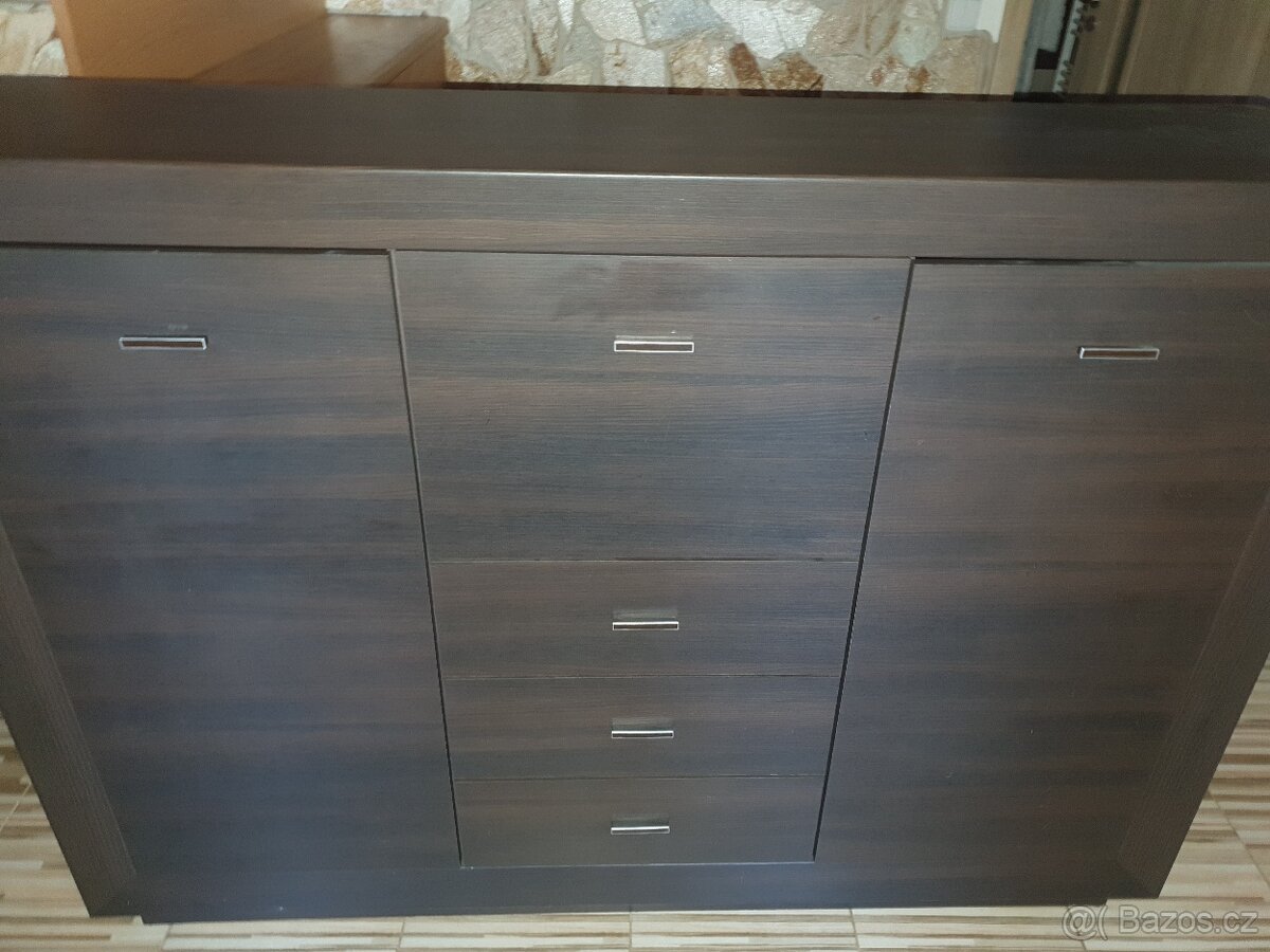 Prodám komody, skříně - 8