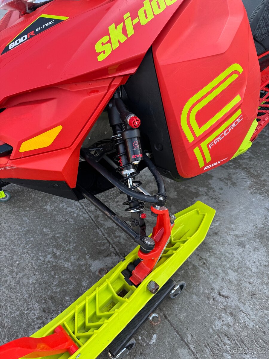 Ski-doo - 8