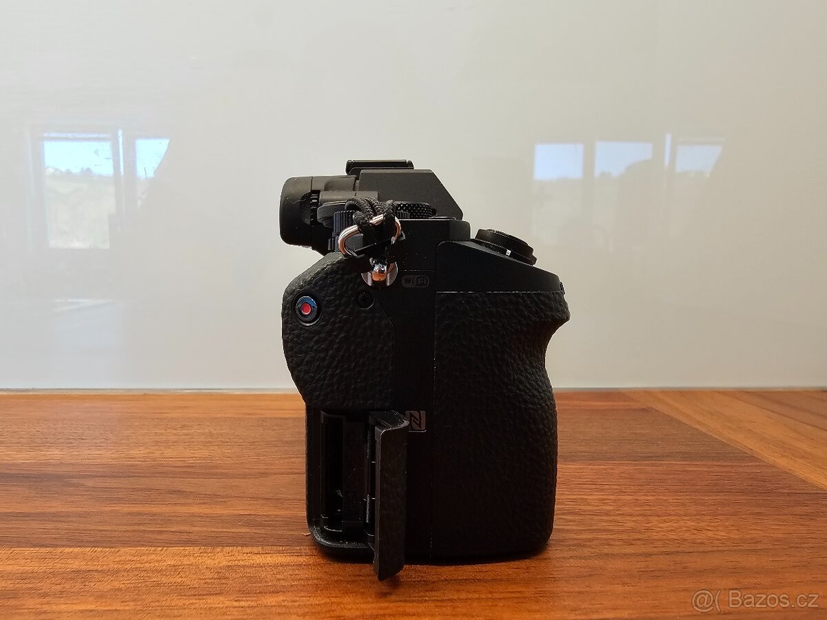 Sony Alpha A7 II + FE 28-70 mm OSS - 8