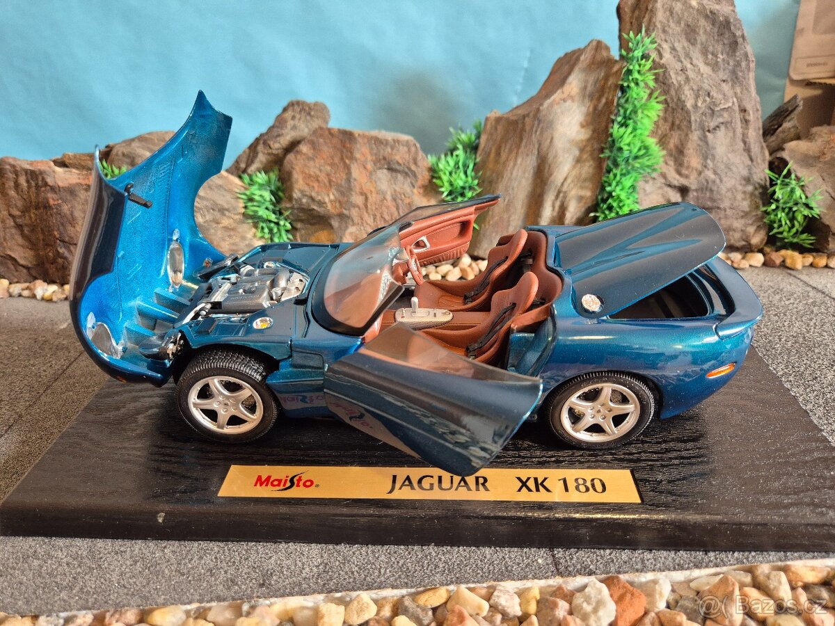 Prodám model 1:18 Jaguar xk180 - 8