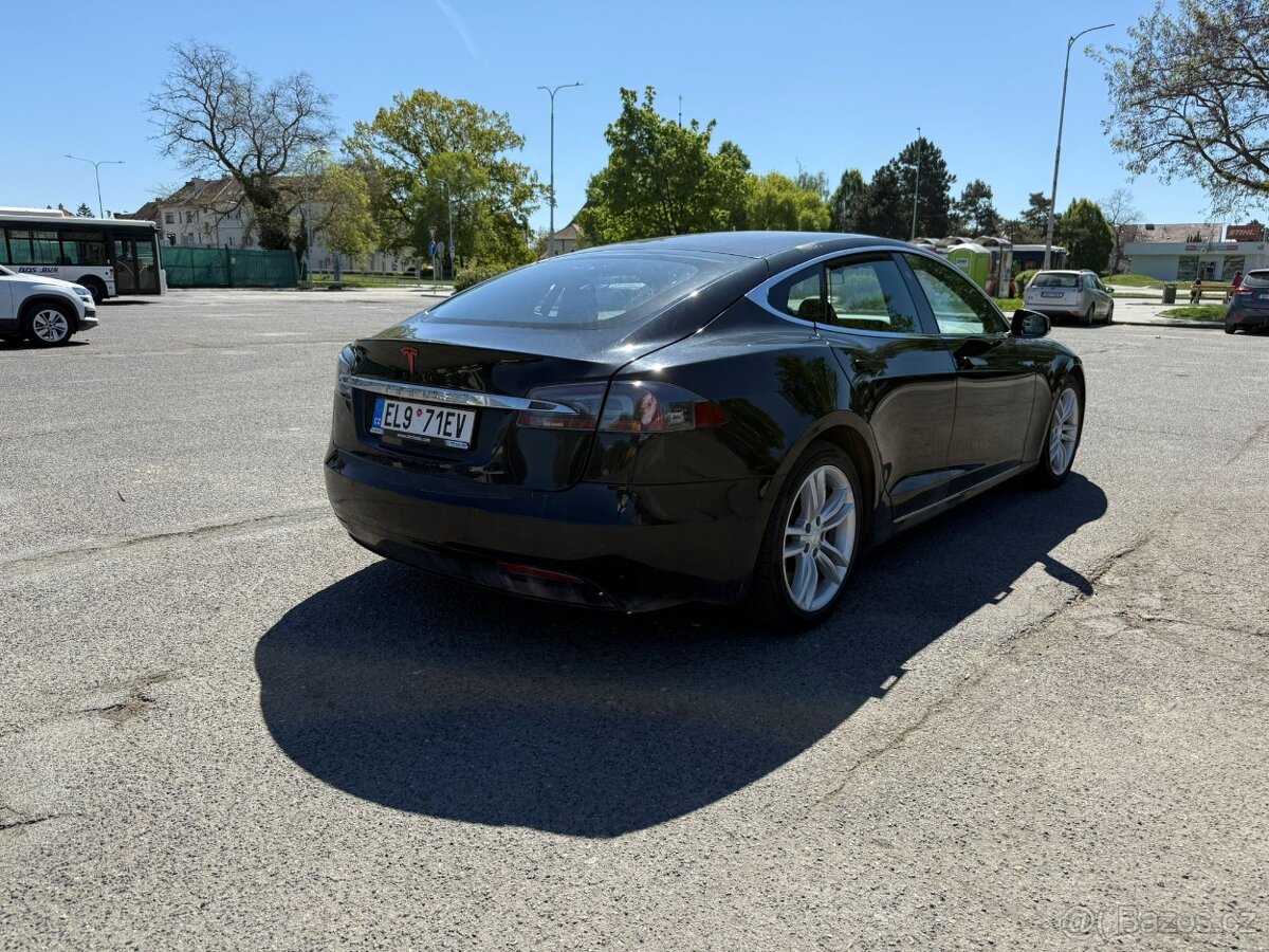 Tesla Model S 2019 Raven - 8